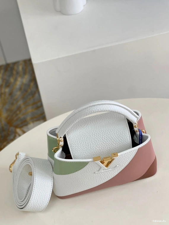 LOUIS MINI CAPUCINES VUITTON 0125